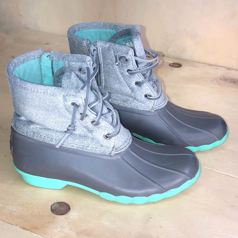 Sperry Saltwater Duck Boots Size: 4M Youth